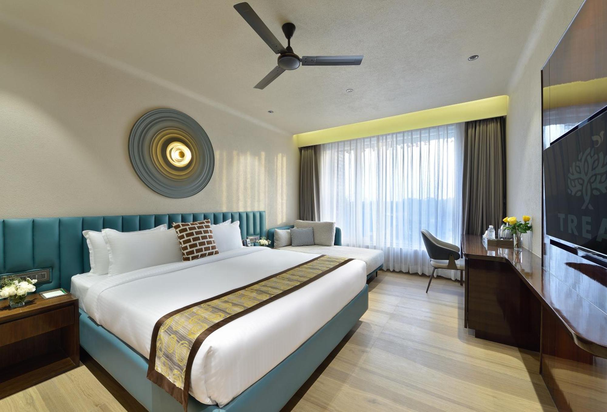 Urbane By Treat Daman Hotel Екстериор снимка
